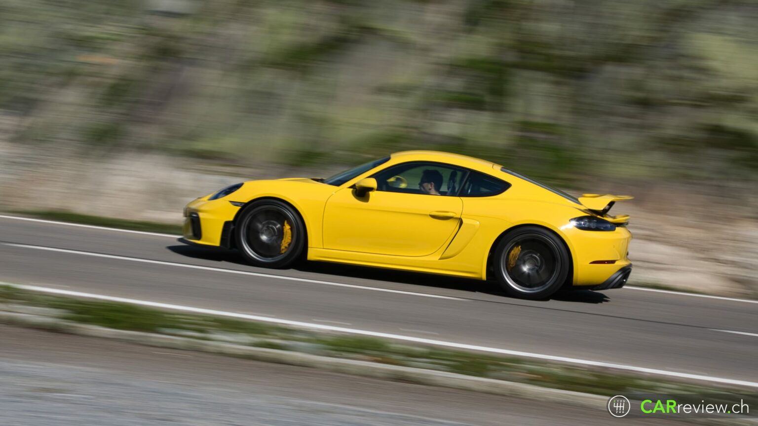 Essai Porsche 718 Cayman GT4