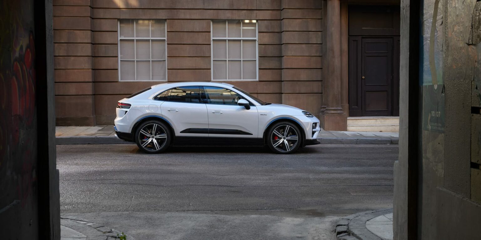 Porsche Macan Turbo Electric