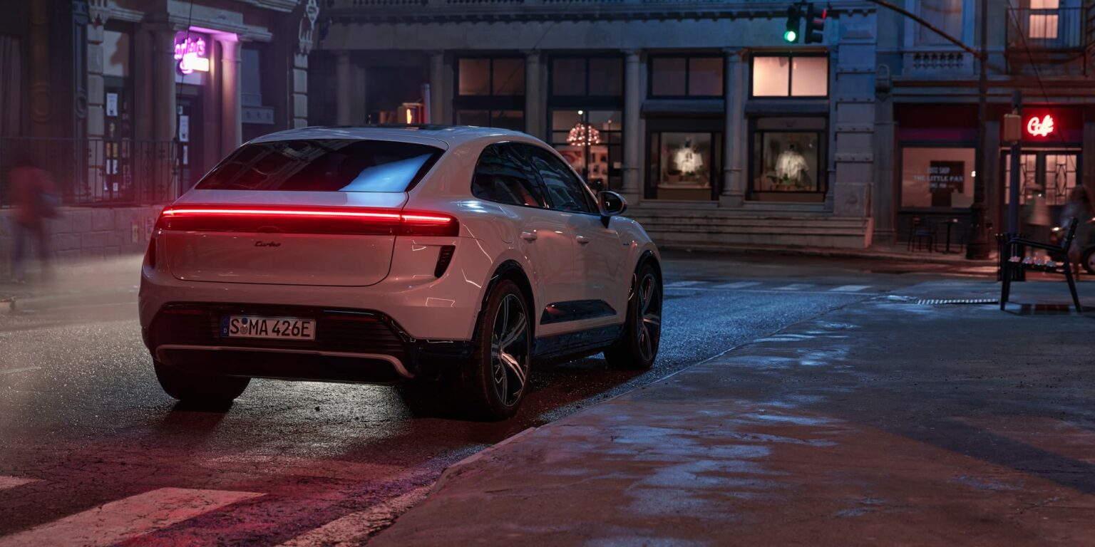 Porsche Macan Turbo Electric